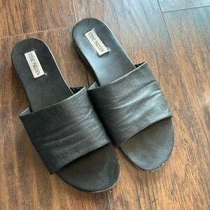 Steve Madden slides